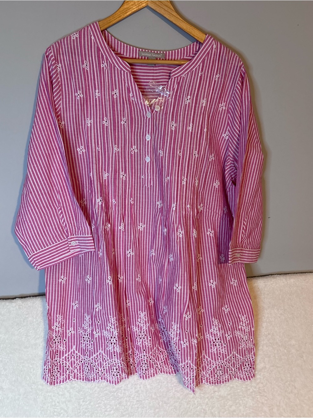 NWT Women’s Pink Striped Embroidered Scalllopes quarter sleeve minimalist sz 16